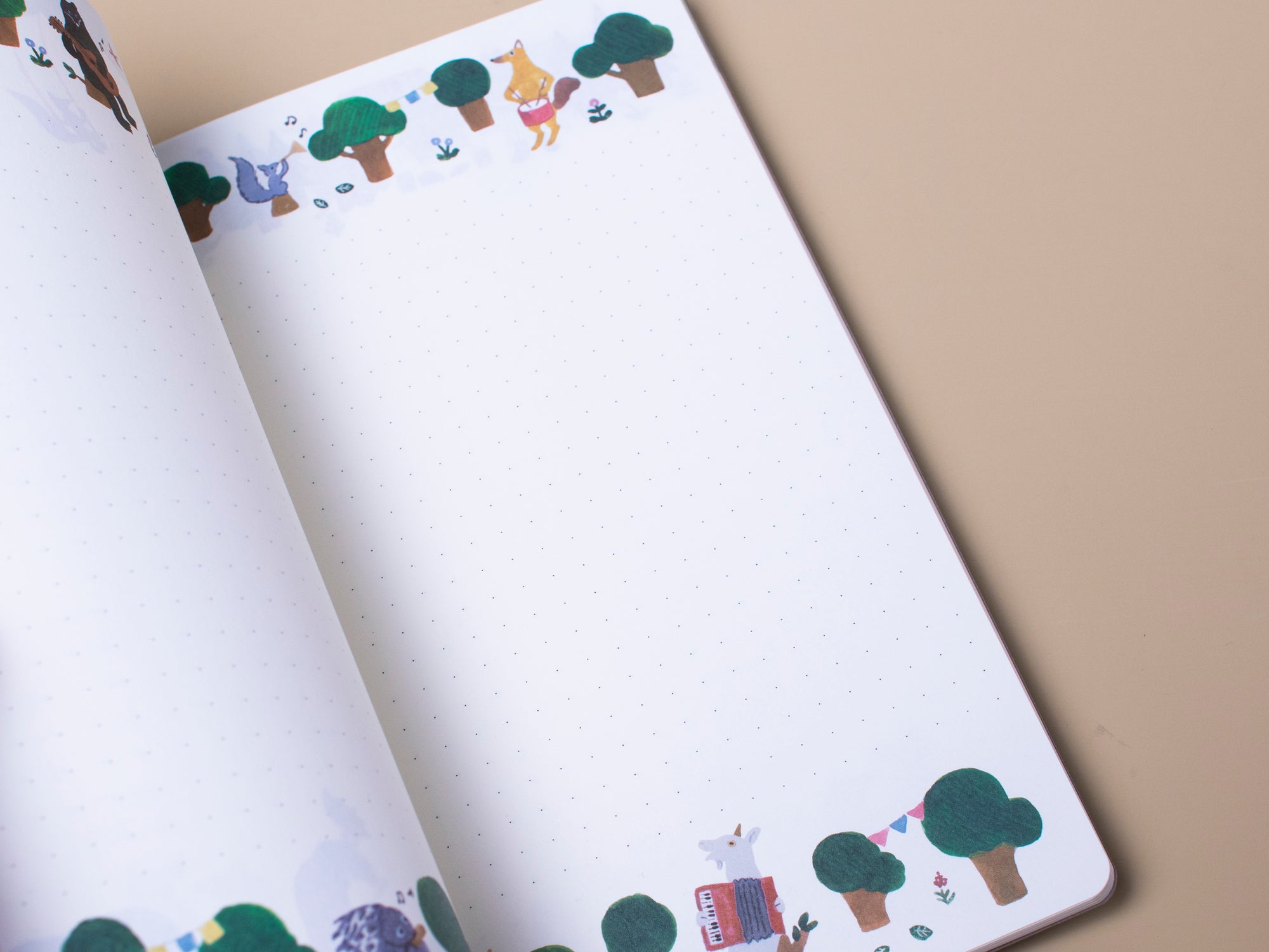 Yuru Log Notebook | Forest Animal